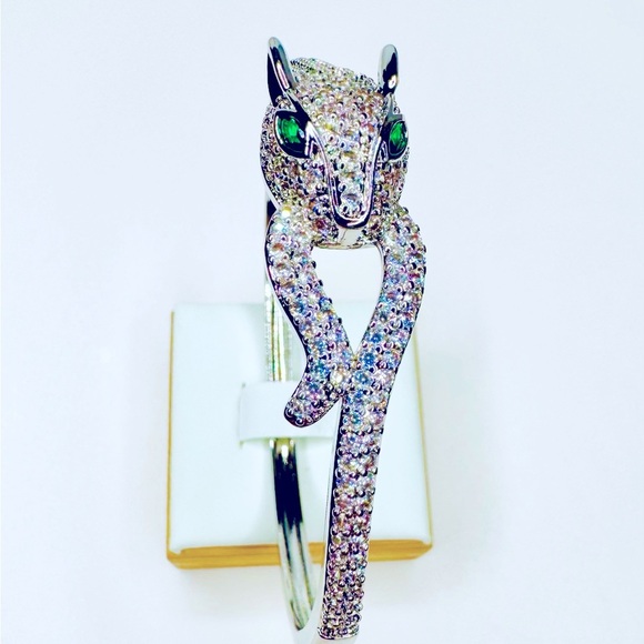 Jewelry - Silver Panther Bracelet with Green Eyes